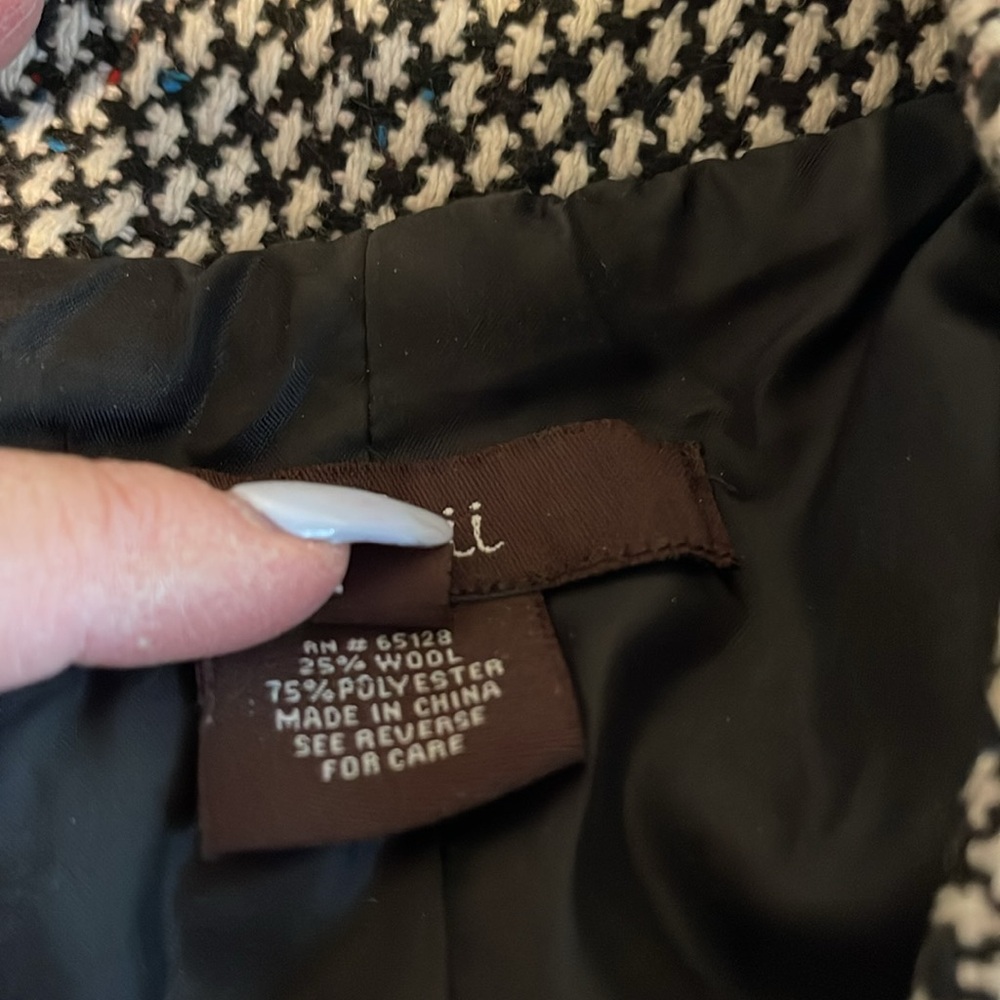 3 button jacket - Picture 6 of 7